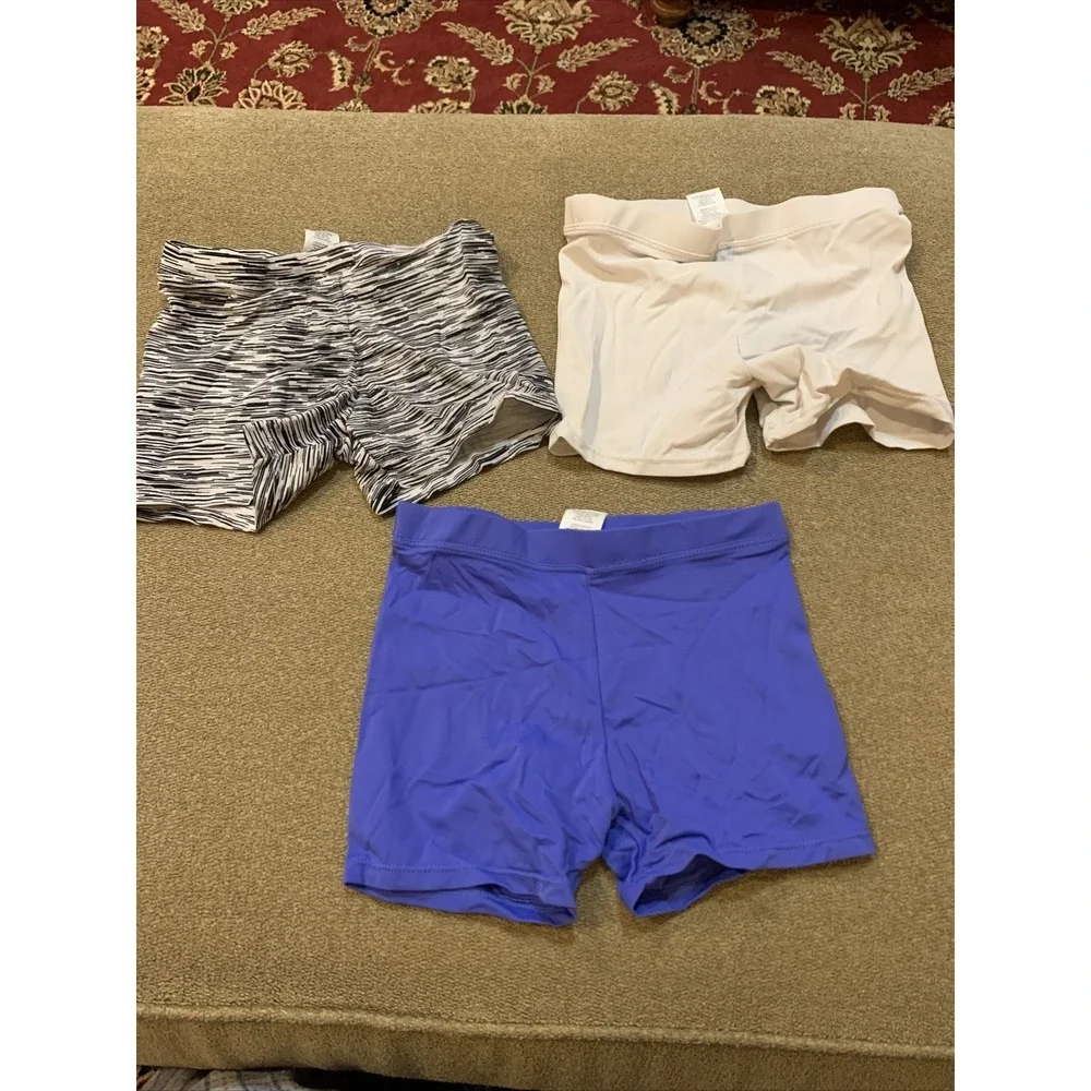 Lot Of 3 Pairs Of Girls Stretch Spandex Dance Fitness Shorts Size 6/6X (AH)